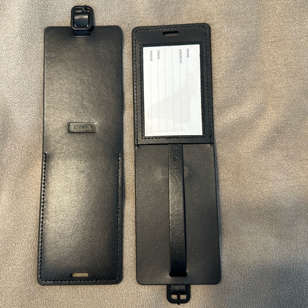 Away black luggage tags (comes with 2)